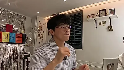 Cho Jung-seok unboxes YouTube Silver Button, eyeing Gold Button
