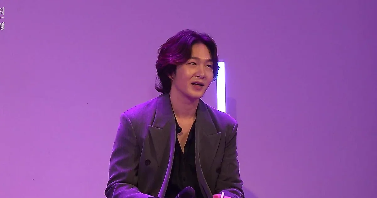 BTOB's Lee Chang-sub performs new song on YOO'S DESK.