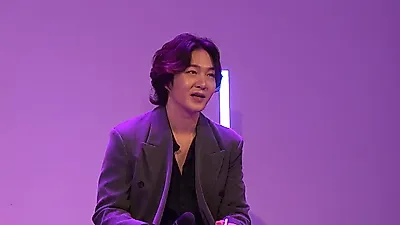 BTOB's Lee Chang-sub performs new song on YOO'S DESK.