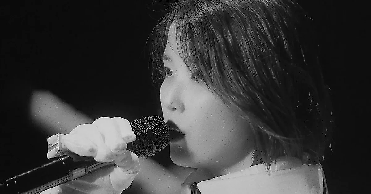 Live Clip 'From This Star (Unknown Planet)' của IU vượt 3 triệu lượt xem sau 3 ngày