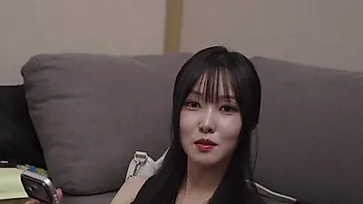 YUJU reveals new album theme in studio: "Without knowing how scary what comes after will be"