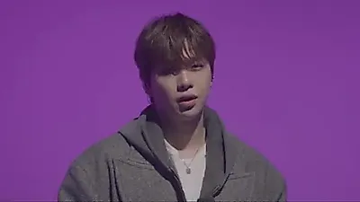 Kang Daniel paints a 'Watercolor' with his voice in new live clip