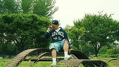 WOO releases live video for 'Journey Without a Destination' feat. HAEMOO
