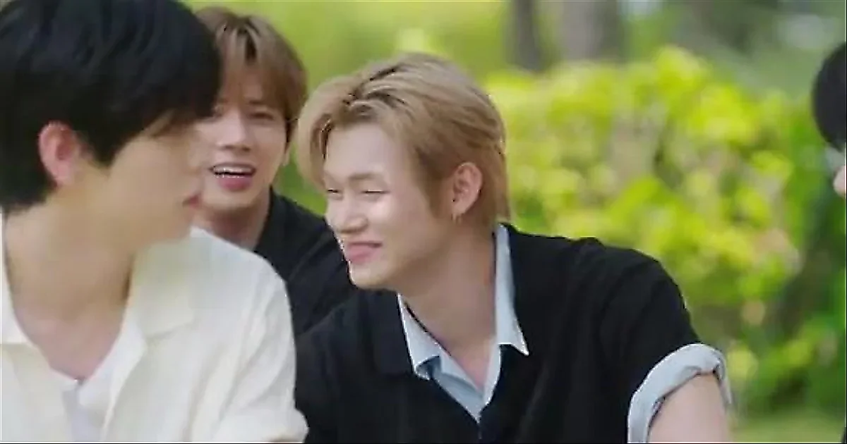 TOMORROW X TOGETHER chứng minh duyên giải trí với màn nhại hẹn hò “Imja Jiok”