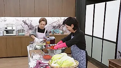 Uhm Hyun-kyung supports Yoon Jong-hoon's dreams in 'Our Happy Days'