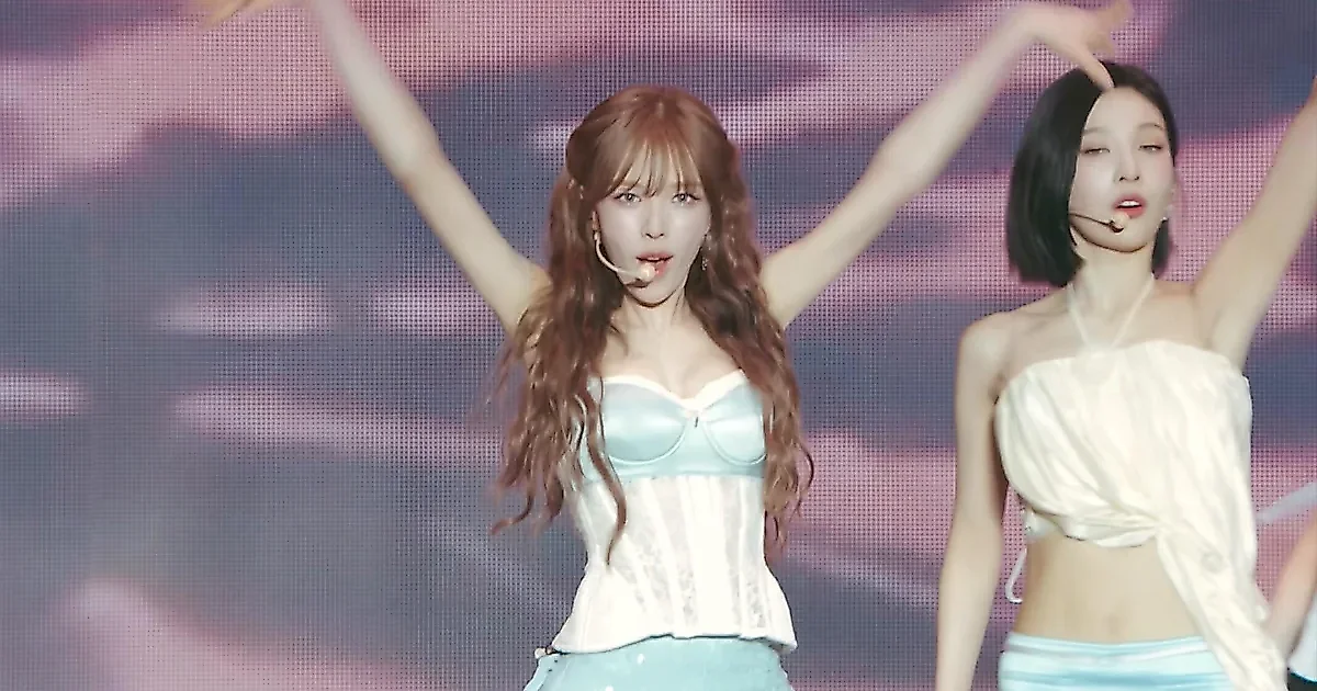 Red Velvet cautiva con 'Surfin’ Boy' en su fancon de verano