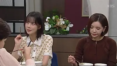 Joo Sae-byeog and Yoon Hae-young clash in 'A Trap Called Desire'