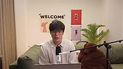 Actor Choi Daniel launches first podcast as a "casual chat room"