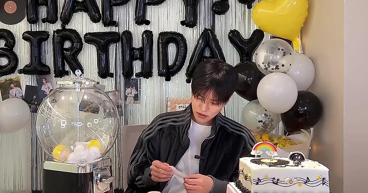 Stray Kidsスンミン、27歳の誕生日計画を公開「徹夜パーティーからスカイダイビングまで」