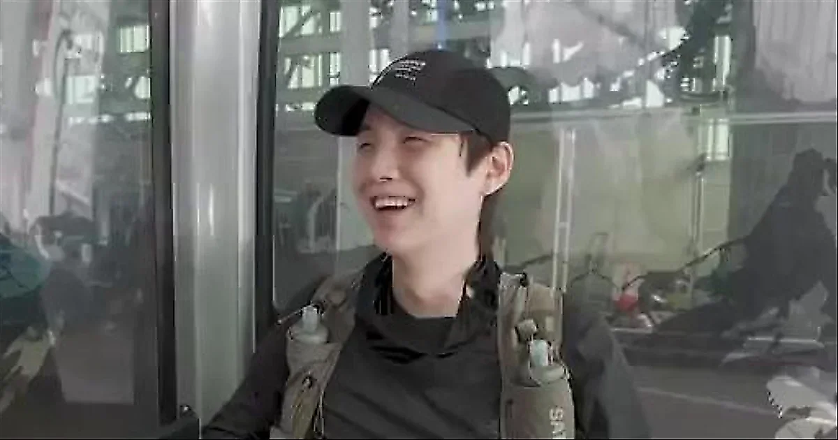 SUGA (BTS) leo núi tại Thụy Sĩ để tái tạo năng lượng giữa chuyến lưu diễn
