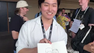 LilyPichu 访问 Open Sauce 现场……与 Michael Reeves 一同参与 Battlebot 及小组讨论