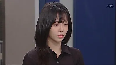 Jeon Hye-won's fear and resentment toward Seol Jung-hwan heighten tension in 'A Trap Called Desire'