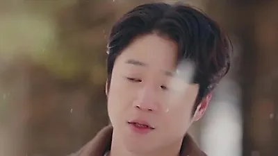 Jung Jun-won confesses sincere feelings to Yu Bo-na in 'A Bona Fide Killer' reunion
