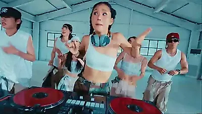OH MY GIRL's Mimi debuts solo with 'Bish Bash Bosh' performance