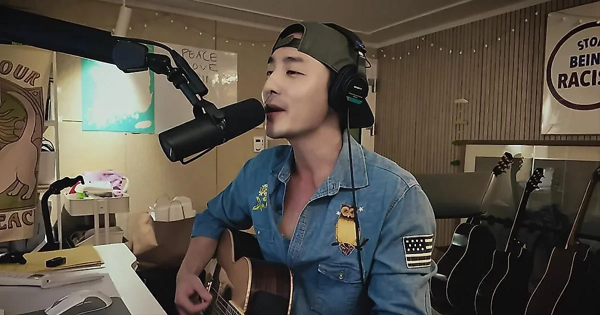 Roy Kim reimagines Muse's 'Time is running out'