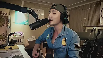 Roy Kim reimagines Muse's 'Time is running out'