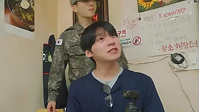 ONEUS Seoho reunites with members after military discharge