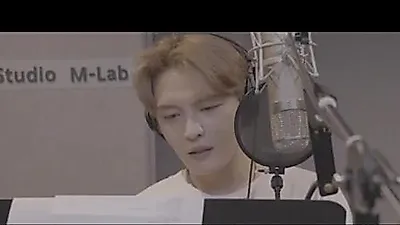 Kim Jae Joong pursues vocal perfection in [THE WAVE] recording session