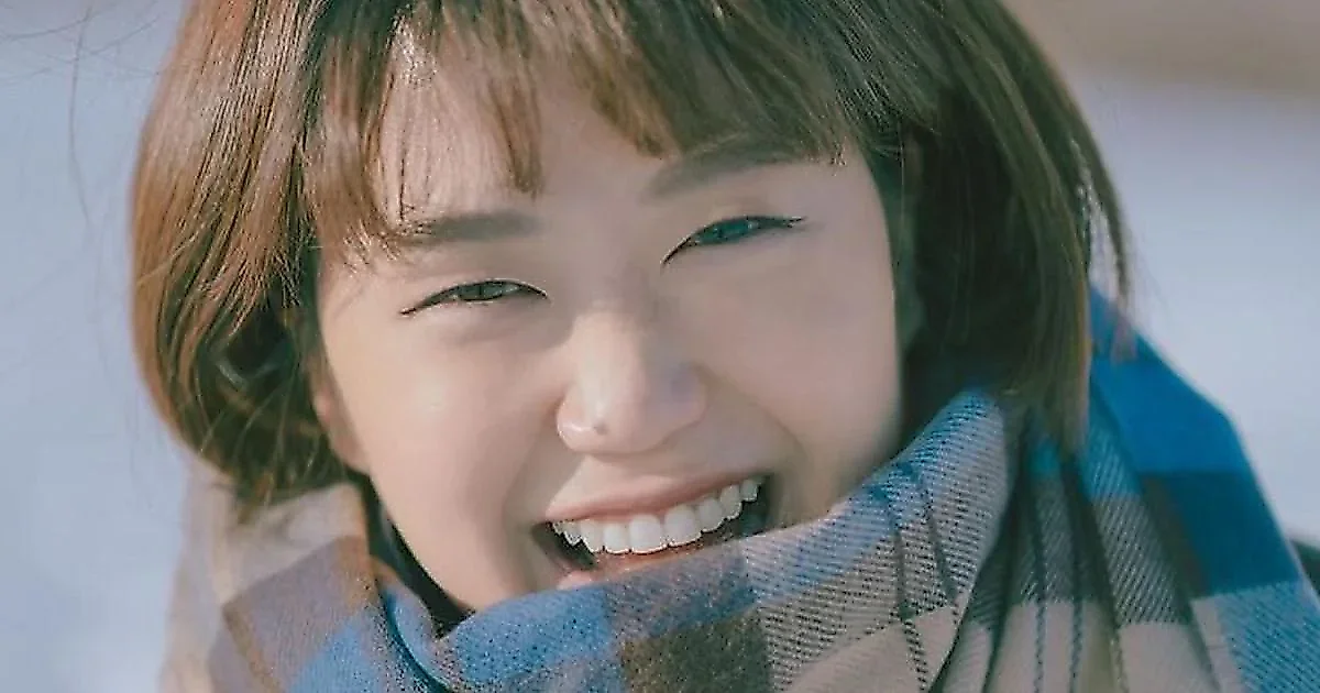 KyoungSeo reinventa el clásico de Yoon Sang 'Running' con un potente estilo hard rock
