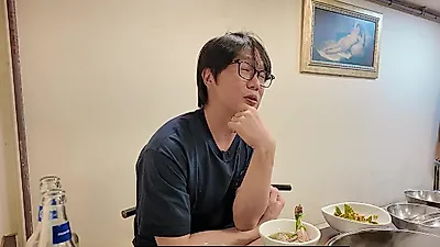 Sung Si-kyung approaches Netflix to boost global K-singer reach
