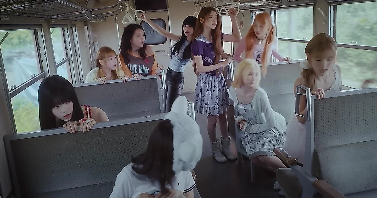 Hearts2Hearts makes powerful impression with 'ICONIC HEART' teaser