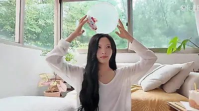 Billlie Suua showcases natural charm in birthday photoshoot vlog