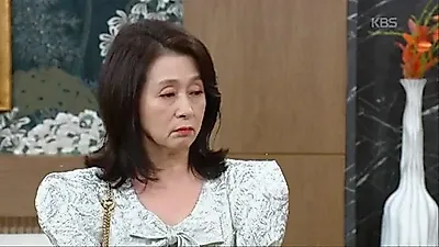 Kim Hye-ok reveals complex emotions over unexpected inheritance