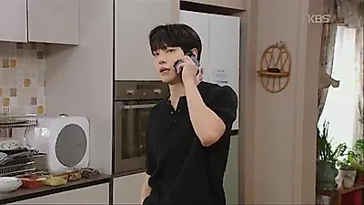 Bae Youn-kyu shows intense interest in Jung Bo-min in 'Love on the Menu'