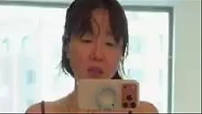 Uhm Ji-won finds life's direction through decluttering and moving