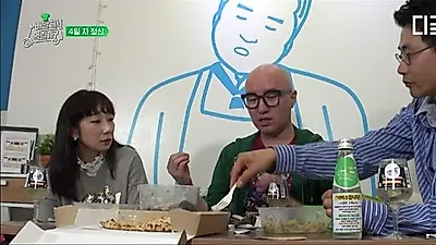 Hong Seok-cheon Digs Into Value-Packed Seafood Jjim—Can Delivery Food Deliver on Taste and Price?