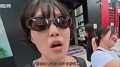 Lee Eun-ji escapes to Everland for a thrilling getaway with PD Minzy