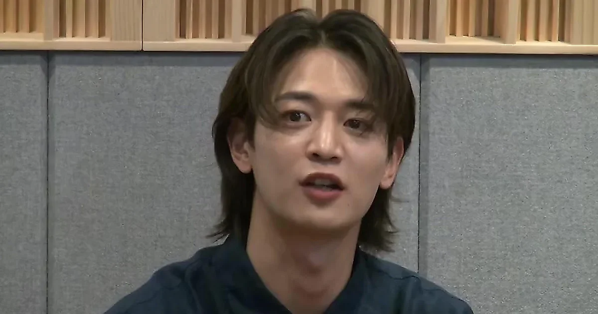 SHINee's Minho reveals workout routine and solo album updates on UV BANG