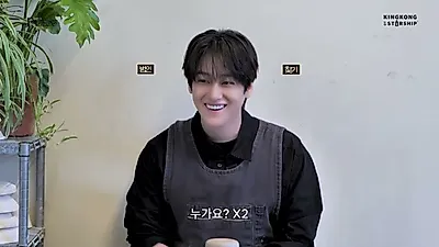 Kim Bum làm đồ gốm trước thềm fan meeting kỷ niệm 20 năm... Tặng tác phẩm chứa đựng "sự không hoàn hảo"
