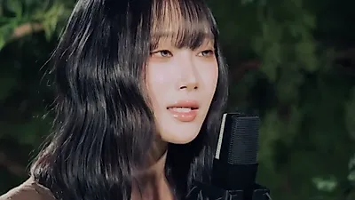 Kim Gyeol presenta su primer EP con una actuación en For:Rest LIVE
