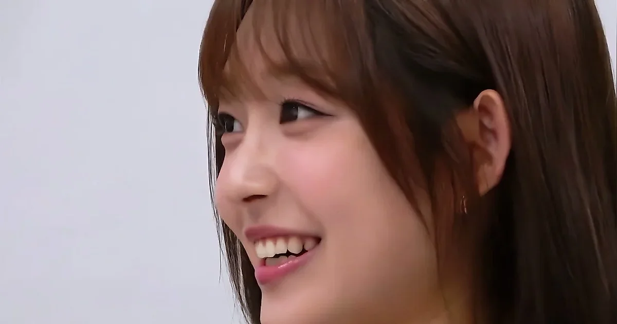 LIGHTSUM's HINA, at a 'Fan Service' practice session in preparation for Japanese performances