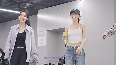 Red Velvet VCR Filming Site: Patissiers and Animal Fairs in a Parallel Universe