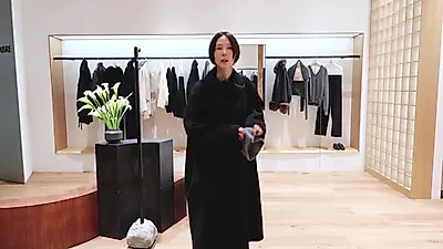"La elegancia se puede comprar": Na-young propone los elegantes looks de invierno de LE SEPTEMBRE