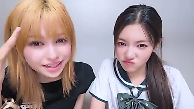 "Not hurting the hands is best" AtHeart, Squishy Talk and 'Giving Up Three Things' Stage Behind-the-Scenes