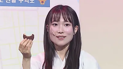 "Có thấy tôi không?" Câu hỏi lặp đi lặp lại và những câu trả lời kỳ quặc... Sự biến hóa nhân vật…