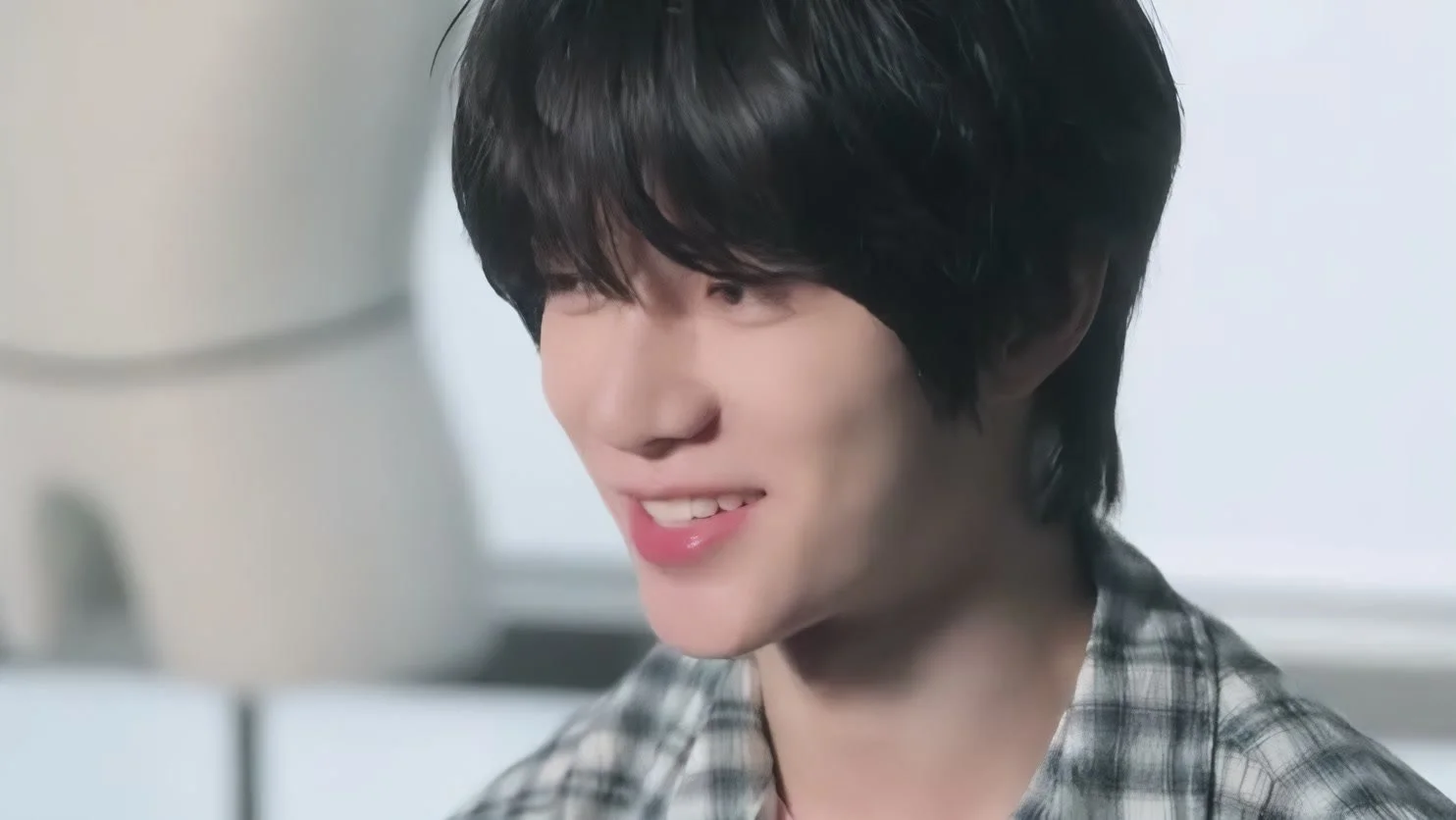 "Les pusimos hombreras" TOMORROW X TOGETHER, una 'extraordinaria' misión de creación de vestuario para YEONJUN