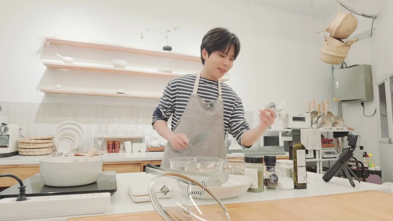 Jung Seung Hwan, memories of 2020 contained in Brie Cheese Pasta: "The sorrow of that time is melted in"