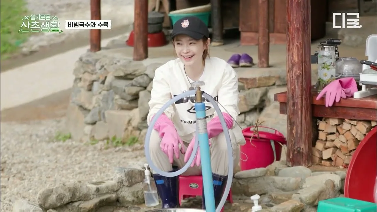 "Có vẻ như đã tìm thấy tài năng" Kỹ năng thu hoạch ớt của Shin Hyun-been khiến Jo Jung-suk thán phục
