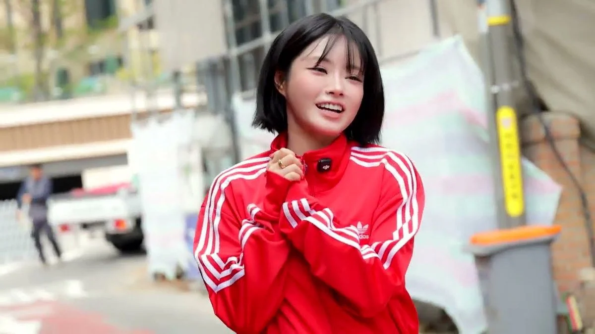 FIFTY FIFTY's KEENA faces fear during intense Kendo training session