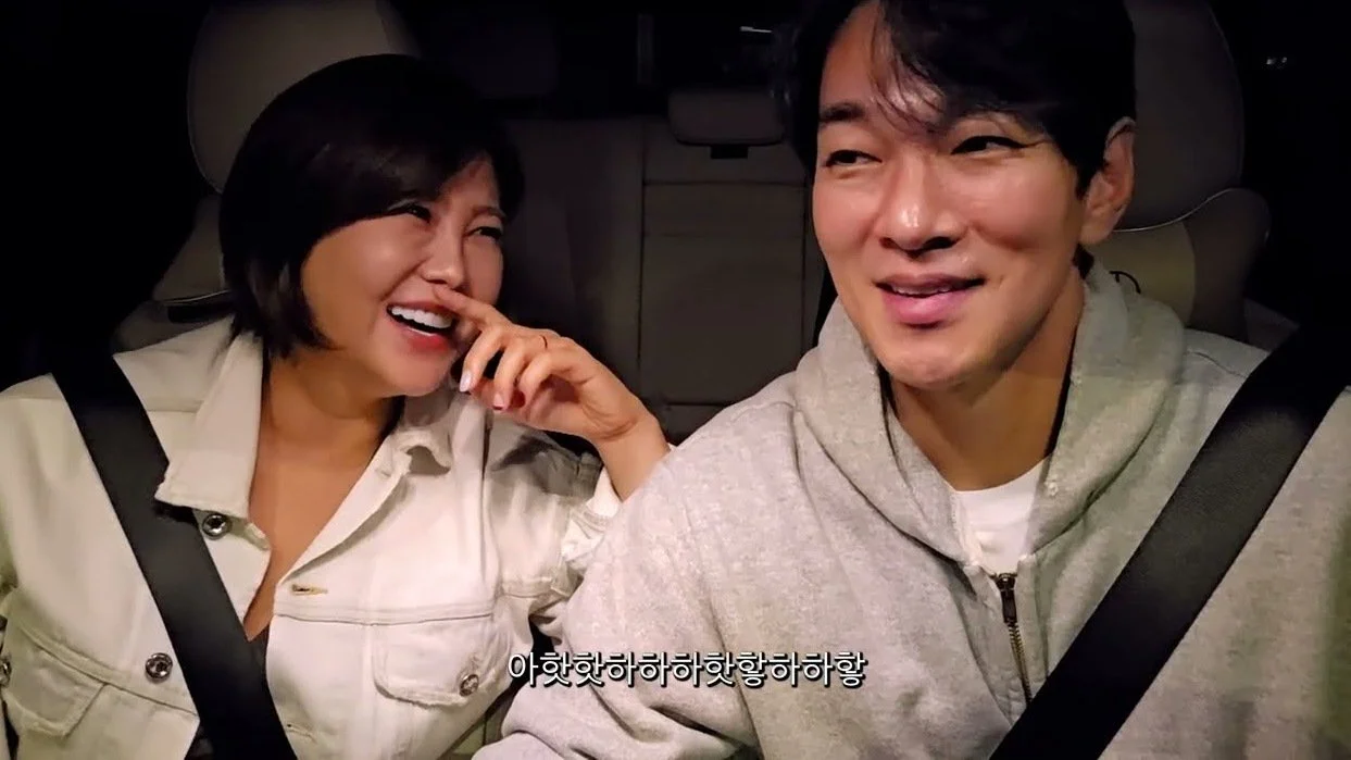 Solbi introduces fiancé Lee Gyu-hwan, revealing he has liked her for 20 years