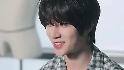 "We added shoulder pads" TOMORROW X TOGETHER, a 'bizarre' costume creation mission for YEONJUN