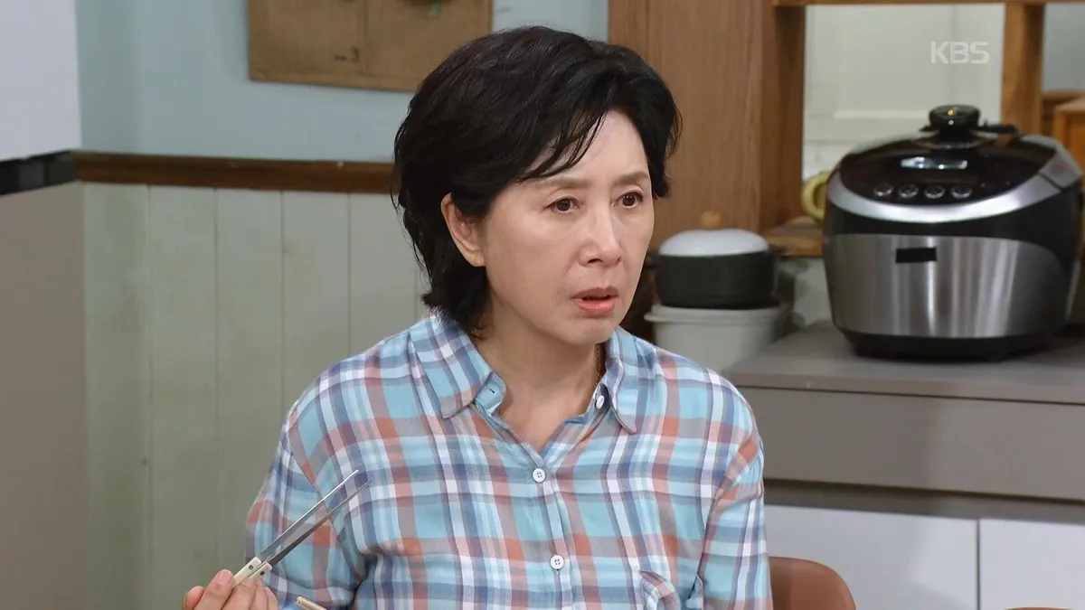 Kim Soo-ah, nữ diễn viên trong phim truyền hình KBS 'Our Happy Days', thông báo tin vui mang thai con thứ hai