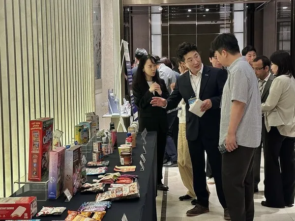 Samyang Corp. introduces specialty materials to seminar attendees