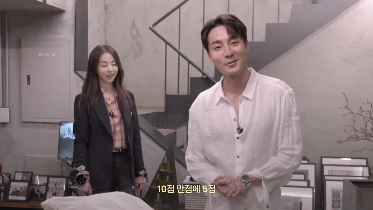 Ahn So-hee enjoys a stroll in Hannam-dong with 10-year friend Roy Kim: 'A look I want to dress my future wife in'
