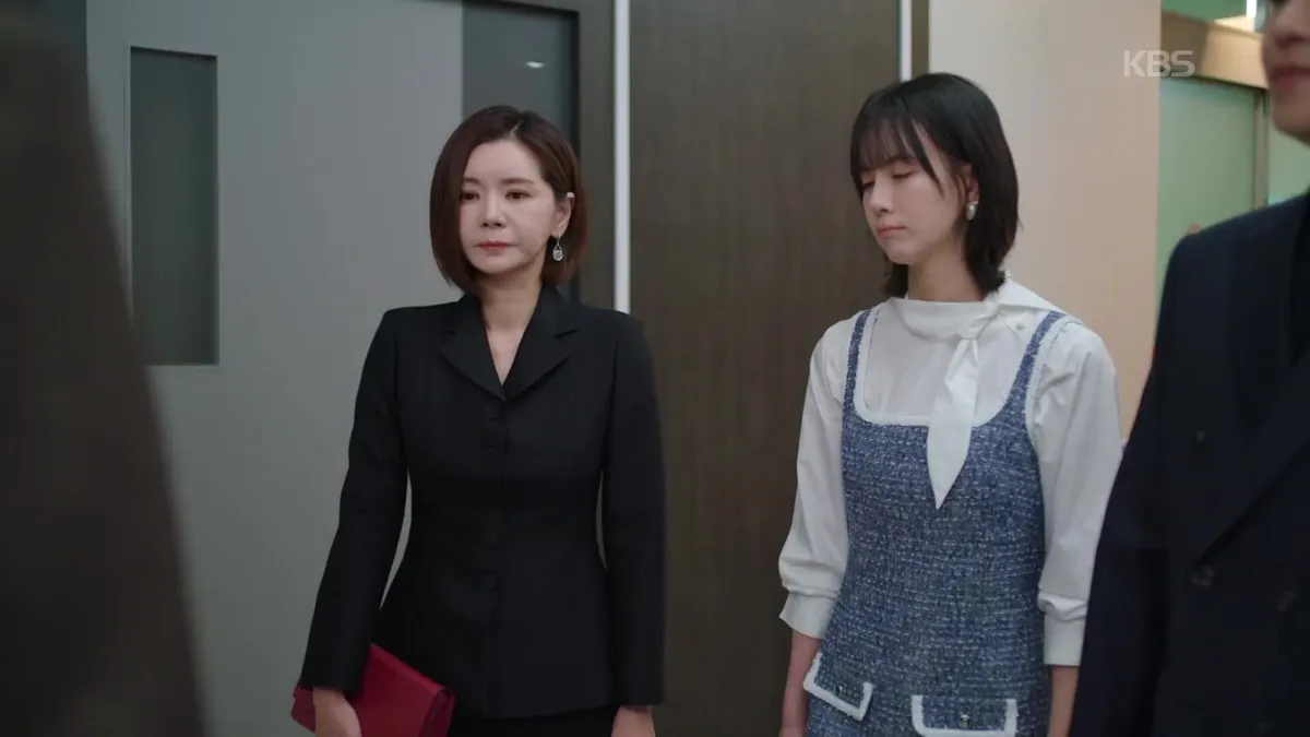 Seol Jung-hwan rushes to hospital after Park Hyeon-jeong's accident in 'A Trap Called Desire'