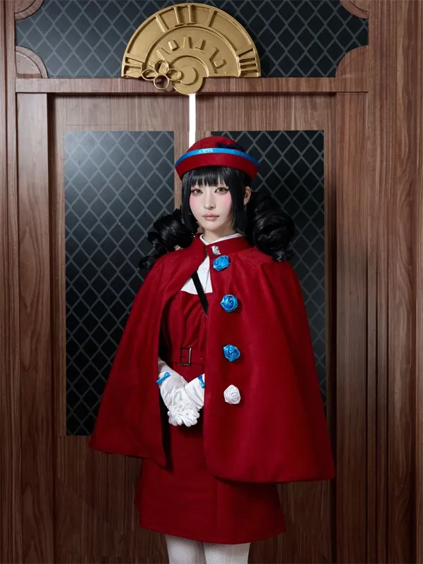 Model Anzai Rin creates a mysterious, mannequin-like atmosphere with a gloved hand raised slightly